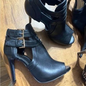 Michael Kors 6 blue heels